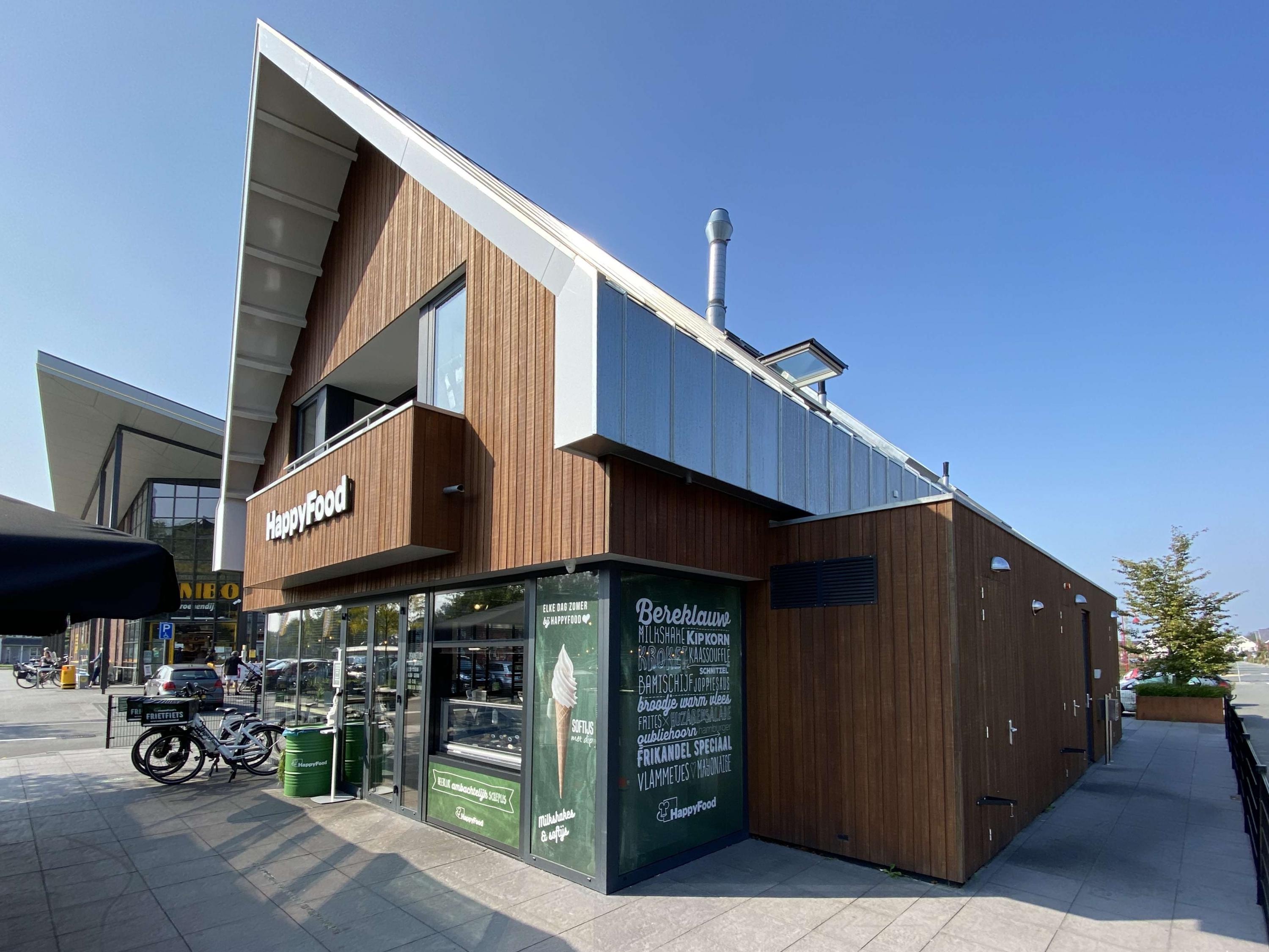 Nieuwbouw cafetaria en appartementen Barneveld Bouwbedrijf Klomp